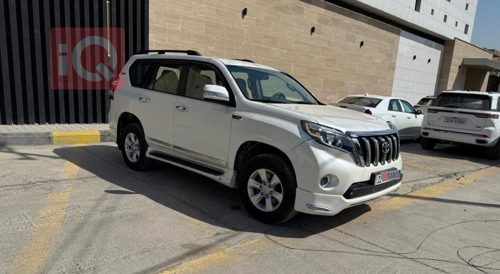 تۆیۆتا لاندكروزر پرادۆ